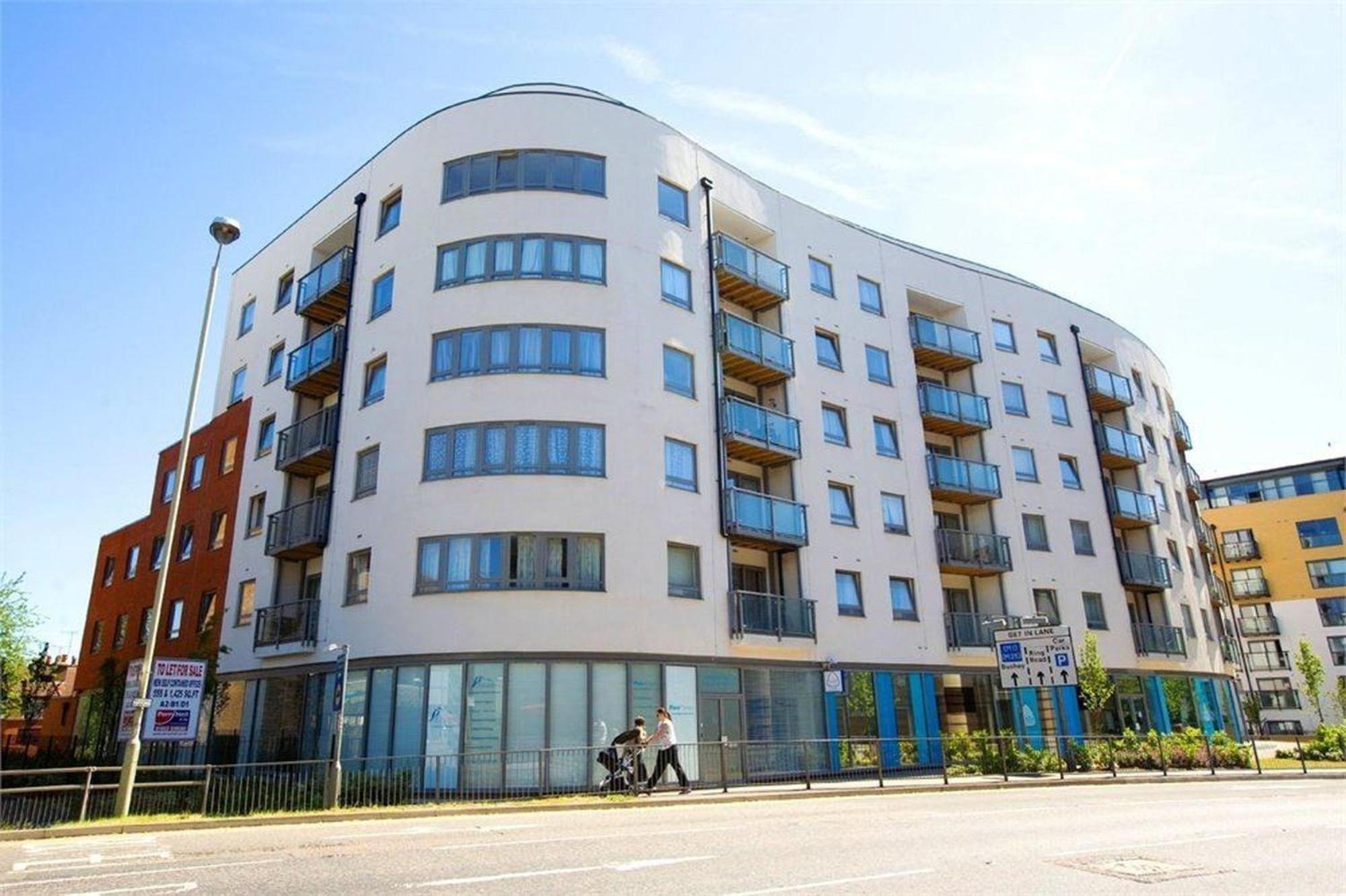 Watford Serviced Apartment, Free Parking, City Centre Exterior photo