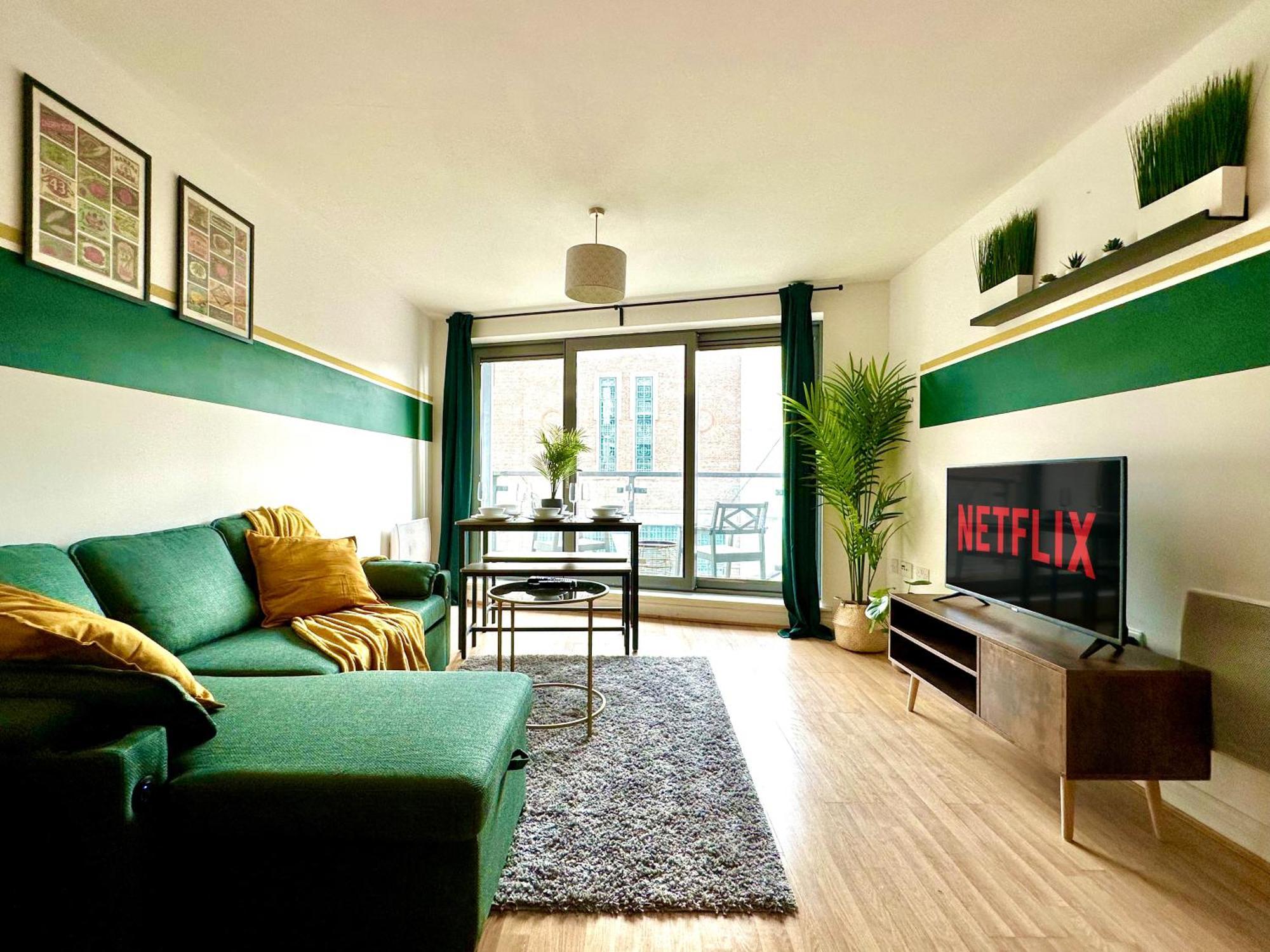 Watford Serviced Apartment, Free Parking, City Centre Exterior photo